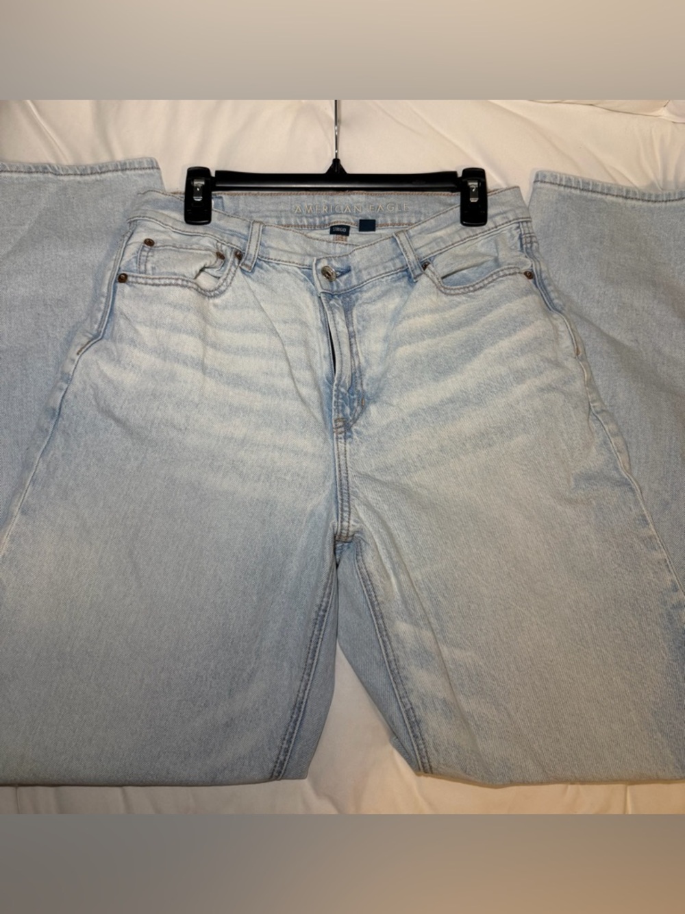 American Eagle Outfitters Women’s Light Blue Baggy Straight Leg Jeans